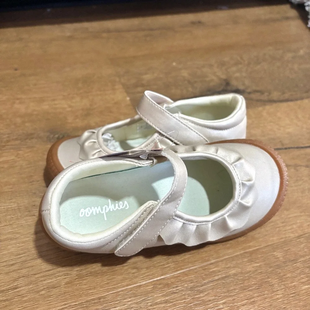 NWT Oomphies Amina Ruffled Mary Jane Shoes Girls Slip On Ruffle Metallic Gold 12